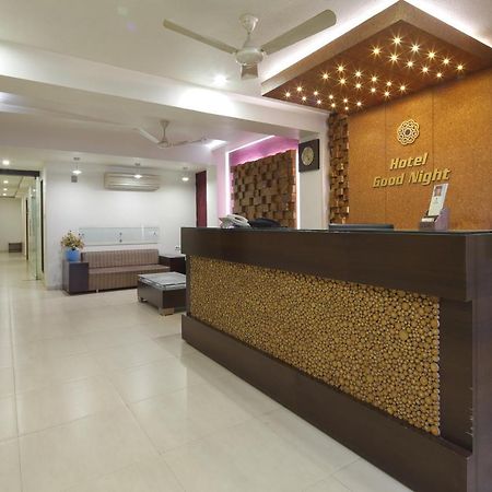 Hotel Good Night Ahmedabad Exteriör bild